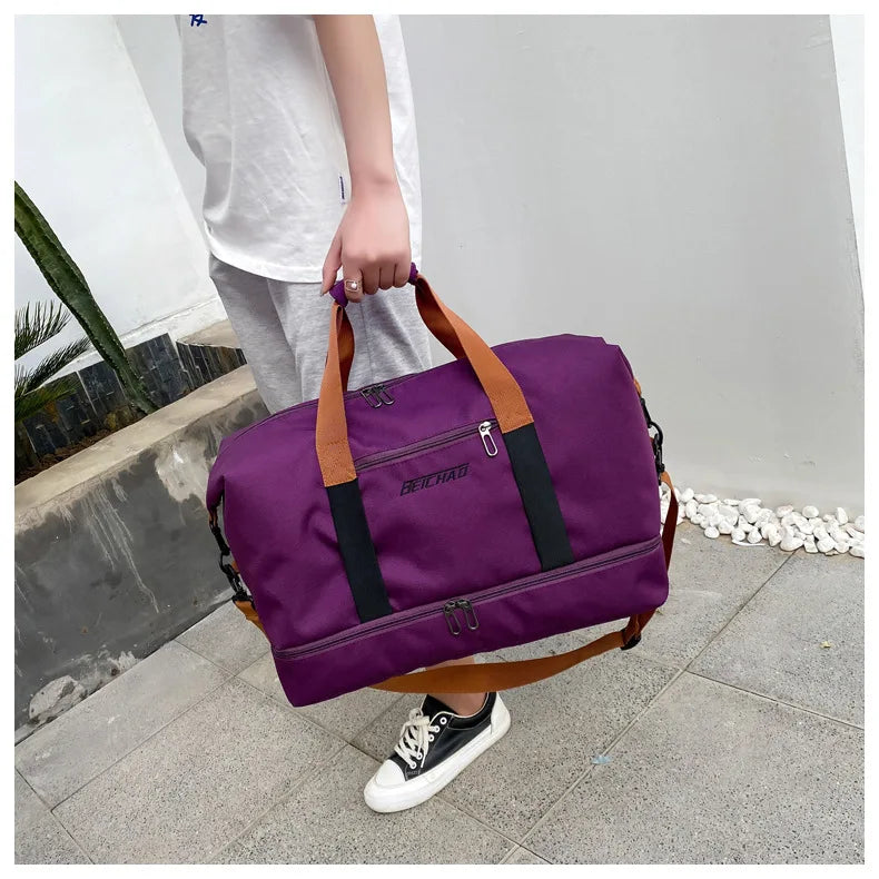 Bolsa de Viagem para Academia de Grande Capacidade
Bolsa de fitness portátil para curtas distâncias. Ideal para transporte, pode ser usada como bolsa de ombro ou crossbody. Perfeito para homens que praticam esportes, é à