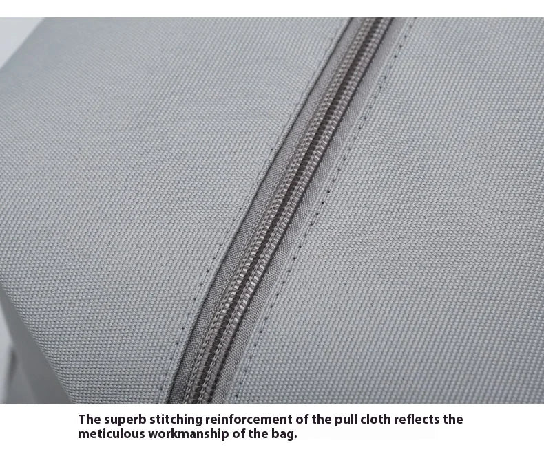 Bolsa de Viagem para Academia de Grande Capacidade
Bolsa de fitness portátil para curtas distâncias. Ideal para transporte, pode ser usada como bolsa de ombro ou crossbody. Perfeito para homens que praticam esportes, é à