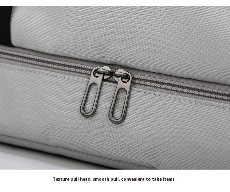 Bolsa de Viagem para Academia de Grande Capacidade
Bolsa de fitness portátil para curtas distâncias. Ideal para transporte, pode ser usada como bolsa de ombro ou crossbody. Perfeito para homens que praticam esportes, é à