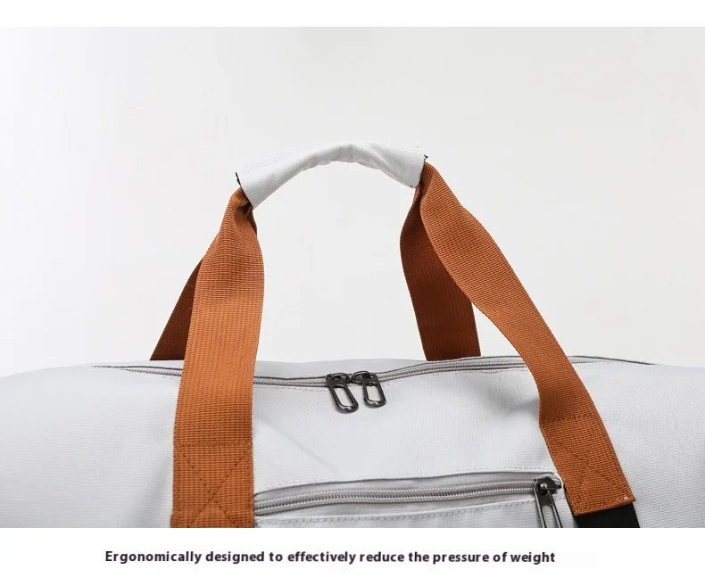 Bolsa de Viagem para Academia de Grande Capacidade
Bolsa de fitness portátil para curtas distâncias. Ideal para transporte, pode ser usada como bolsa de ombro ou crossbody. Perfeito para homens que praticam esportes, é à