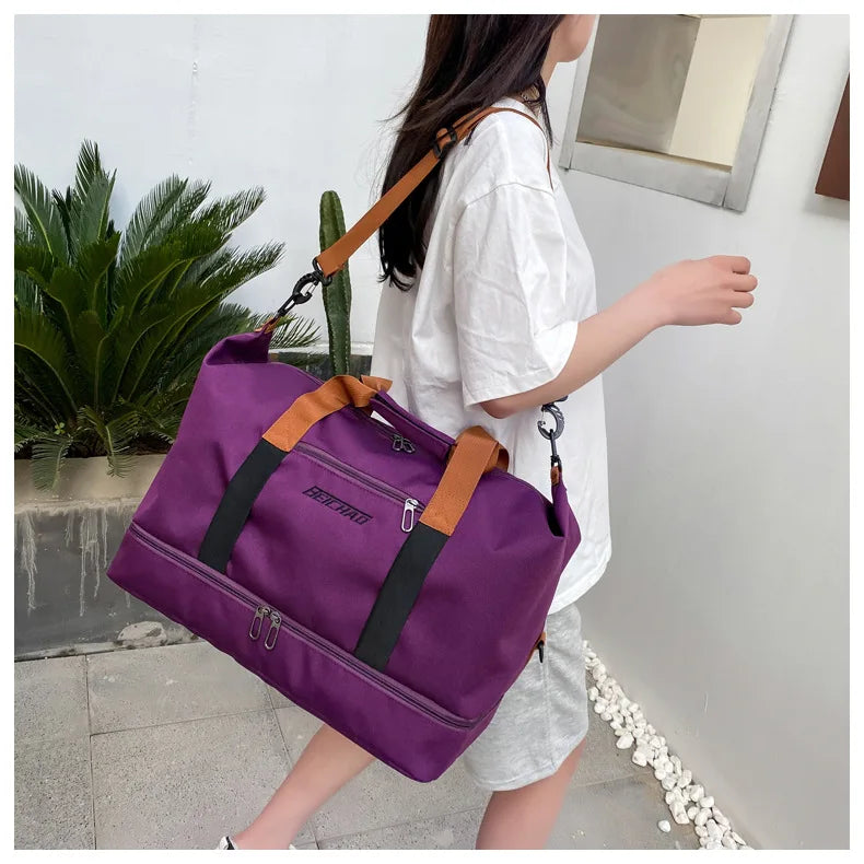 Bolsa de Viagem para Academia de Grande Capacidade
Bolsa de fitness portátil para curtas distâncias. Ideal para transporte, pode ser usada como bolsa de ombro ou crossbody. Perfeito para homens que praticam esportes, é à